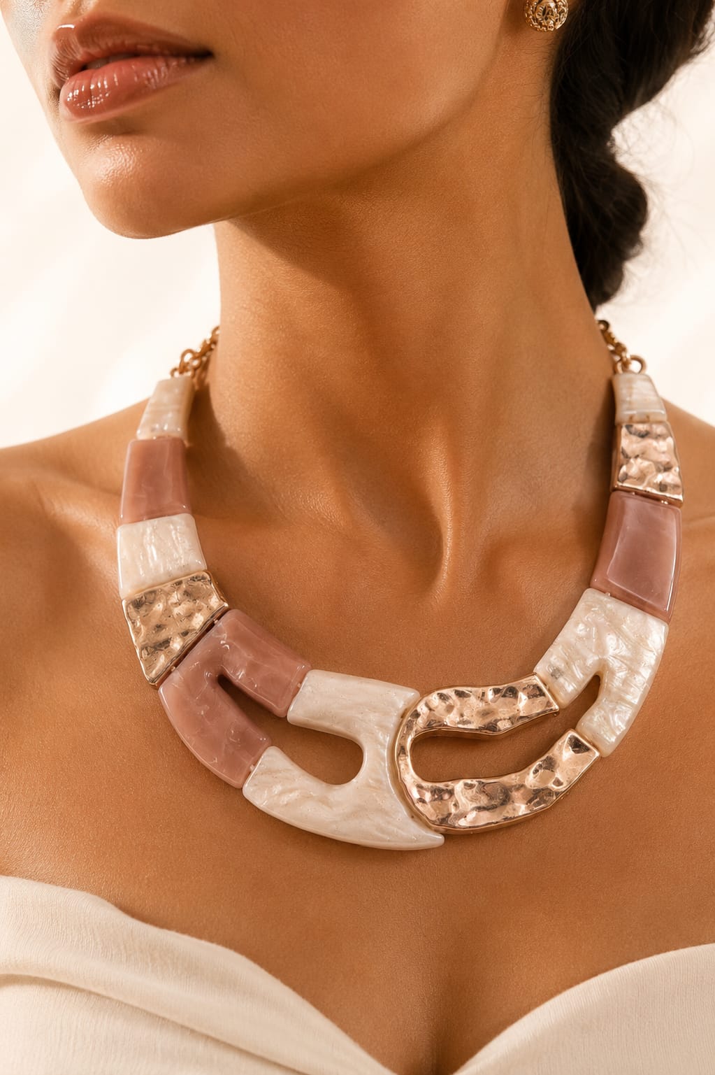 She Tan Necklace